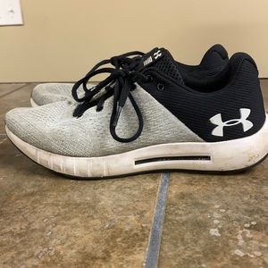 Women’s Under Armour Shoe